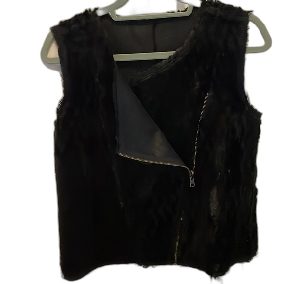 C&C California Black Reversible Faux Suede/Fur Vest Size XS NWOT - Picture 7 of 7
